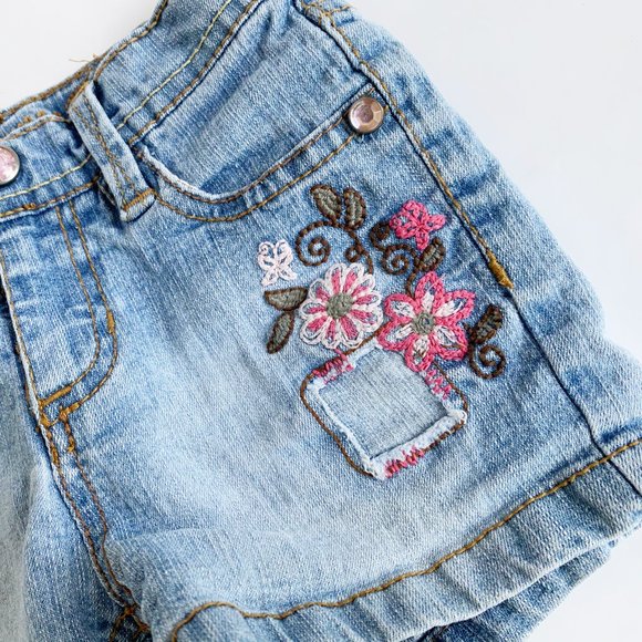 Girl Jeans Short Size 3T Embodied Jeans Light Wash - Picture 2 of 7